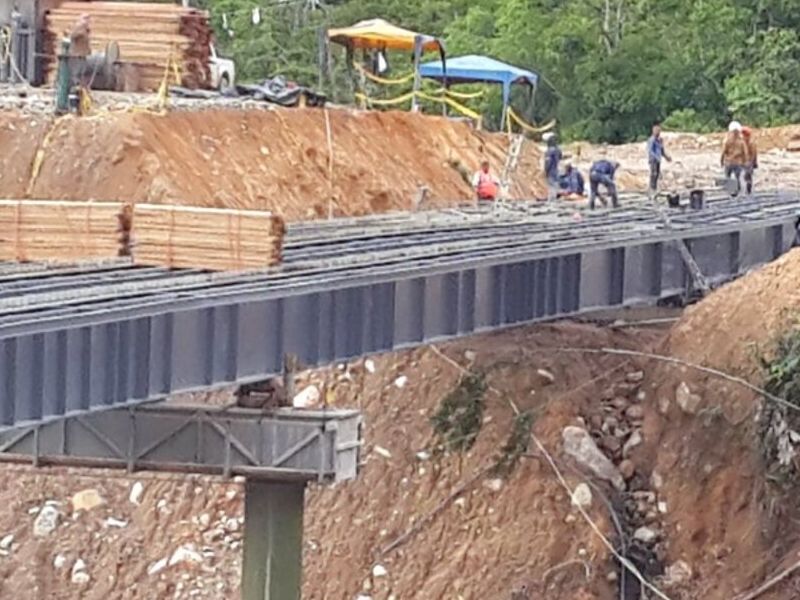 Construcción Puente Vehicular Ecuador