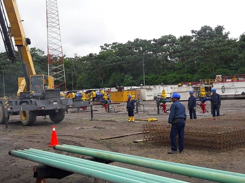 Construcción Plataformas Petroliferas Ecuador