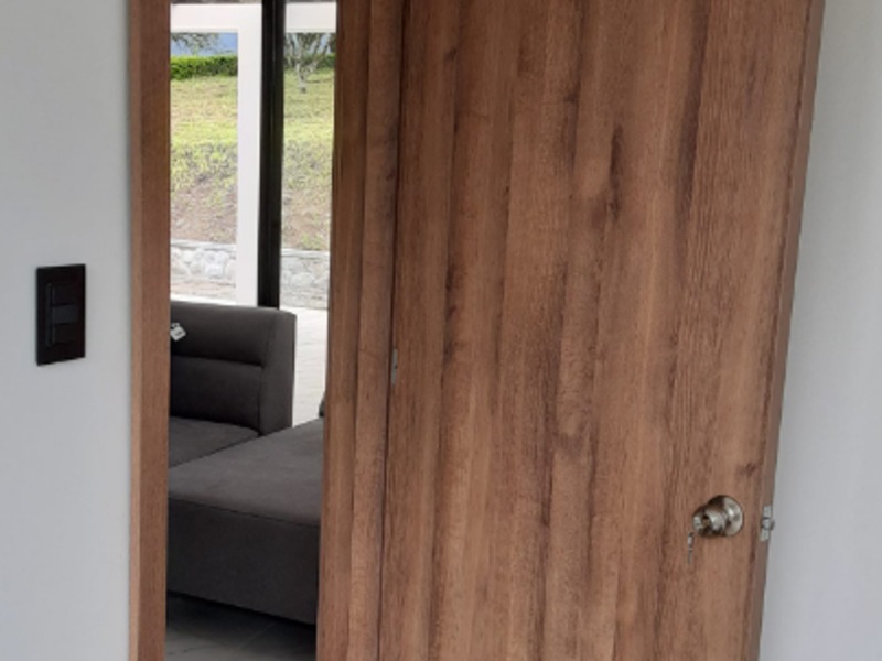 PUERTA MADERA CAÑAR