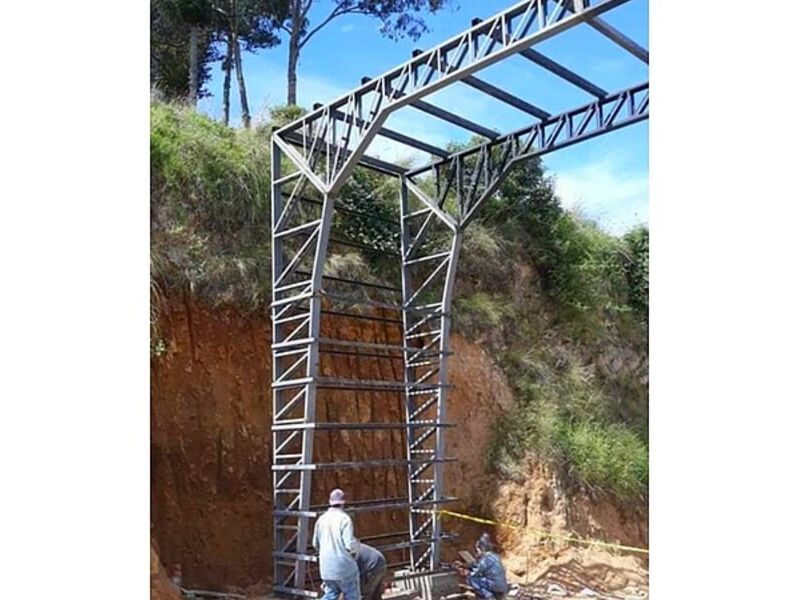 Arco en estructura metálica Quito
