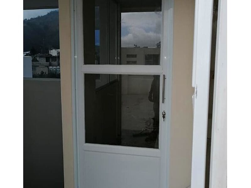 Puerta Aluminio Ecuador