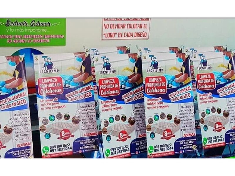 Exhibidores publicitarios Ecuador 