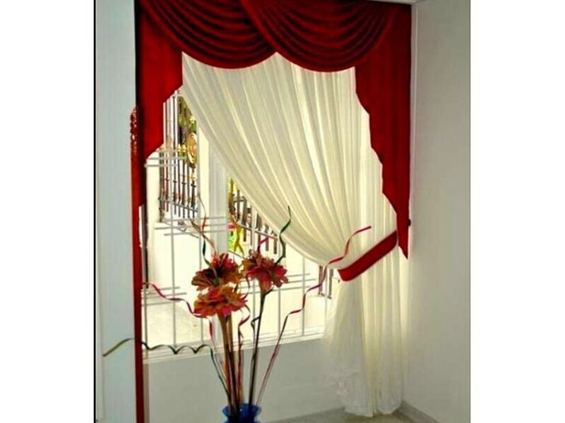 Cortina blanca/roja Ecuador 