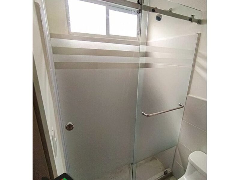 Puerta corrediza Baño Ecuador