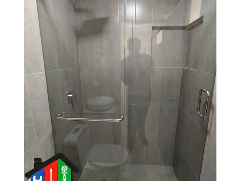 CORTINA BAÑO VIDRIO TEMPLADO ECUADOR