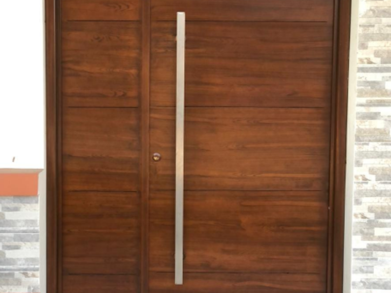 PUERTA HIERRO CARCHI