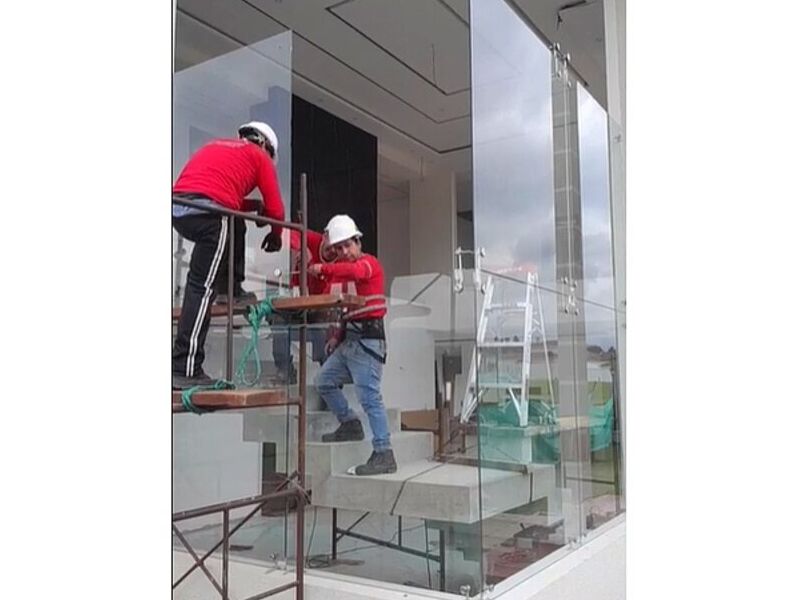 Mamparas Aluminio Vidrio Ecuador