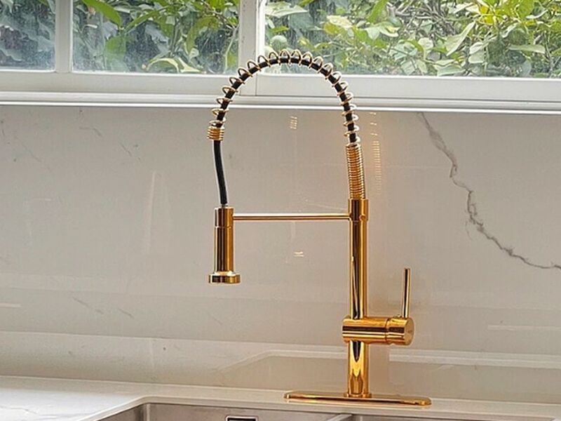 Grifería Dorada Ecuador 