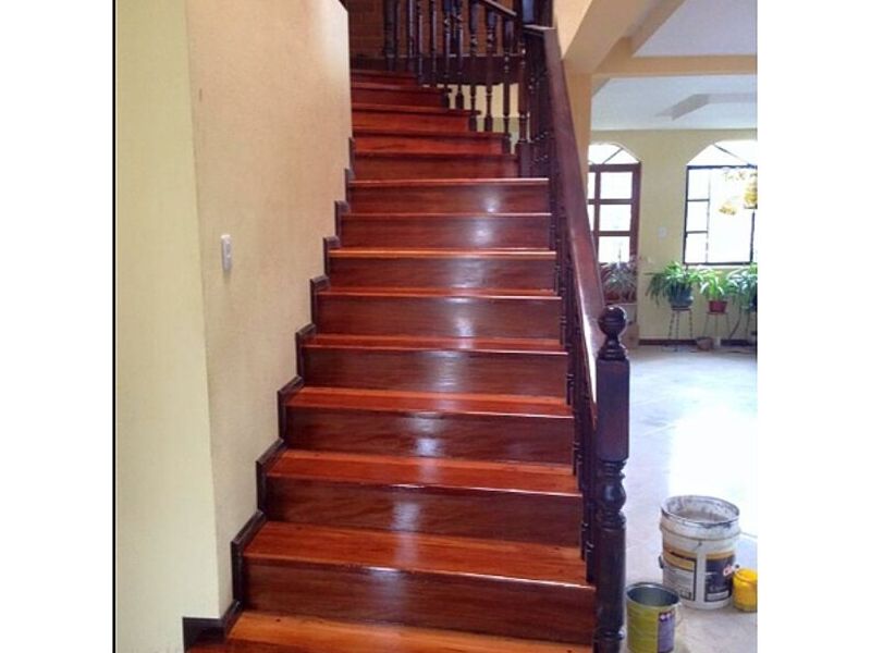 Escaleras madera Ecuador 