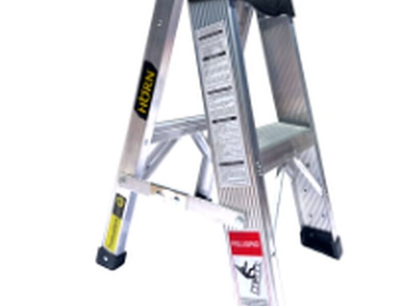 Escalera de Tijera en Aluminio Certificada 