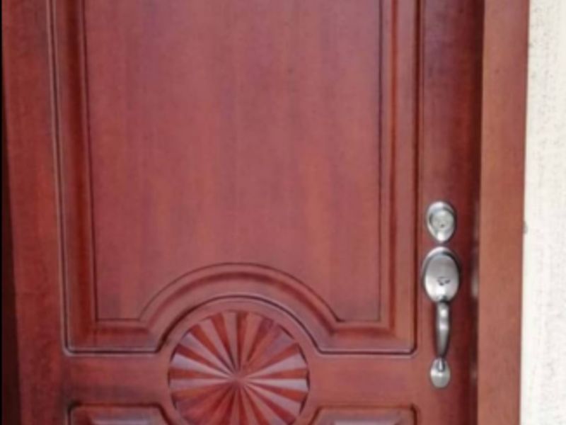 PUERTA MADERA QUITO