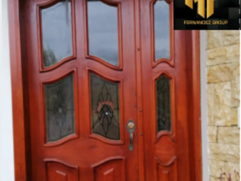 PUERTA MADERA ESMERALDAS