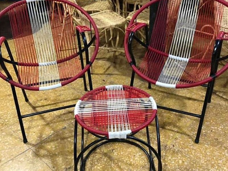 Juego de sillas en cordón plástico Daule