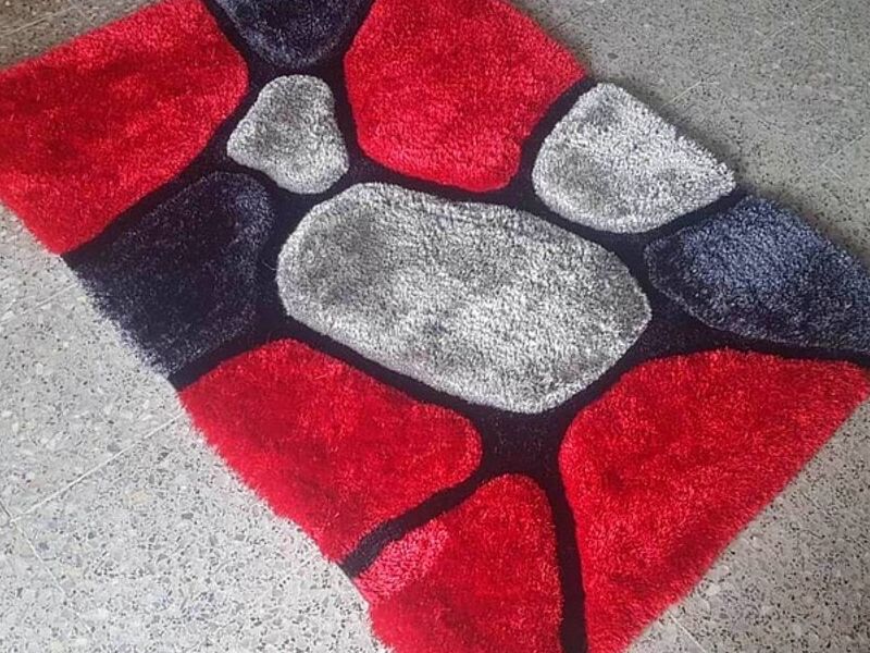 Alfombra piedras de colores variso Quito