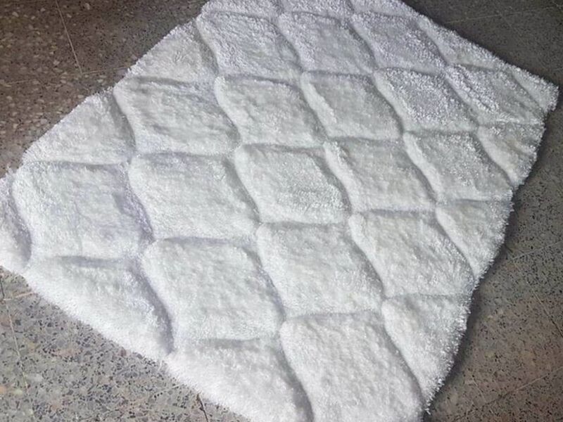 Alfombra blanca acolchada Quito