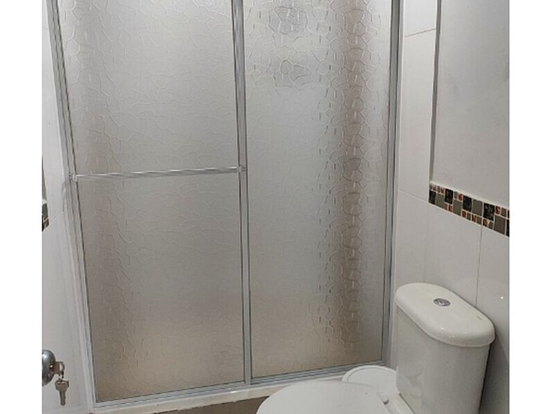 Cortina Baño Vidrio Catedral Portoviejo