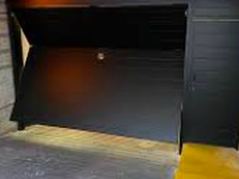 puerta garage Ecuador 