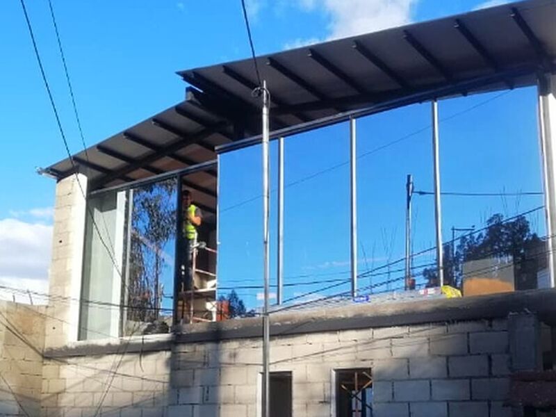 Fachada Vidrio Reflectivo Manta