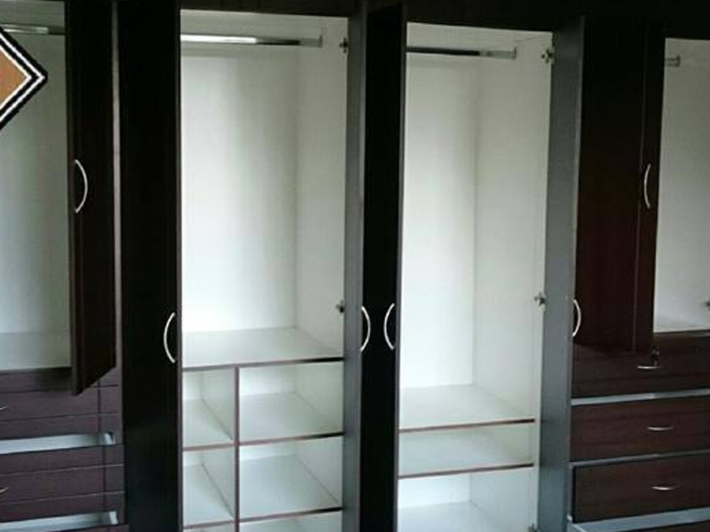 CLOSET CARCHI