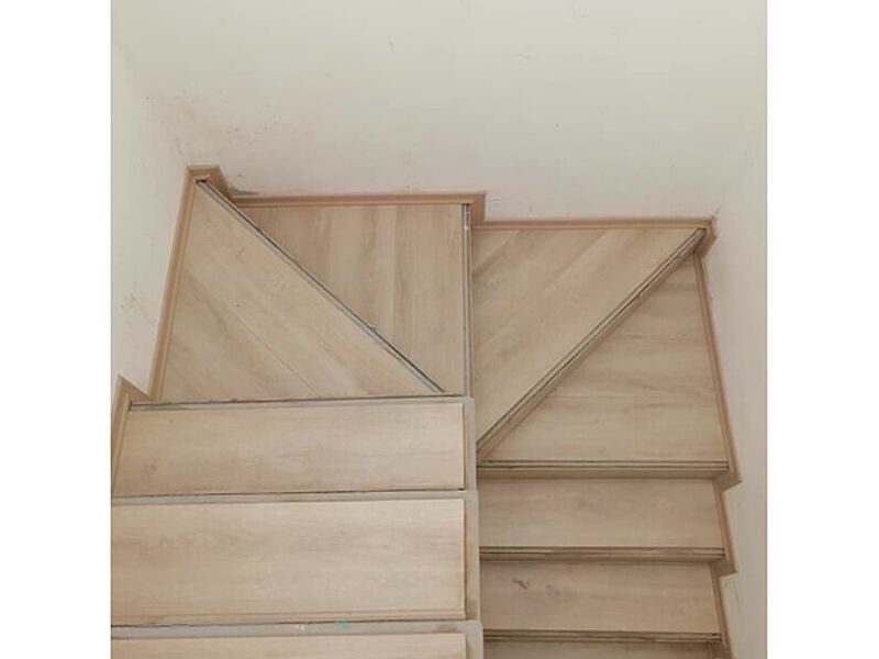 Escaleras madera Ecuador 