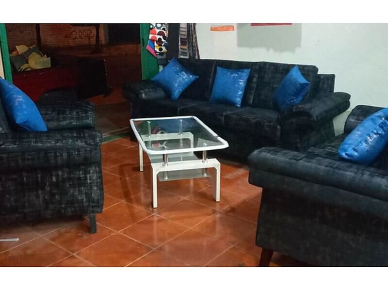 Juego sala negro Ecuador 