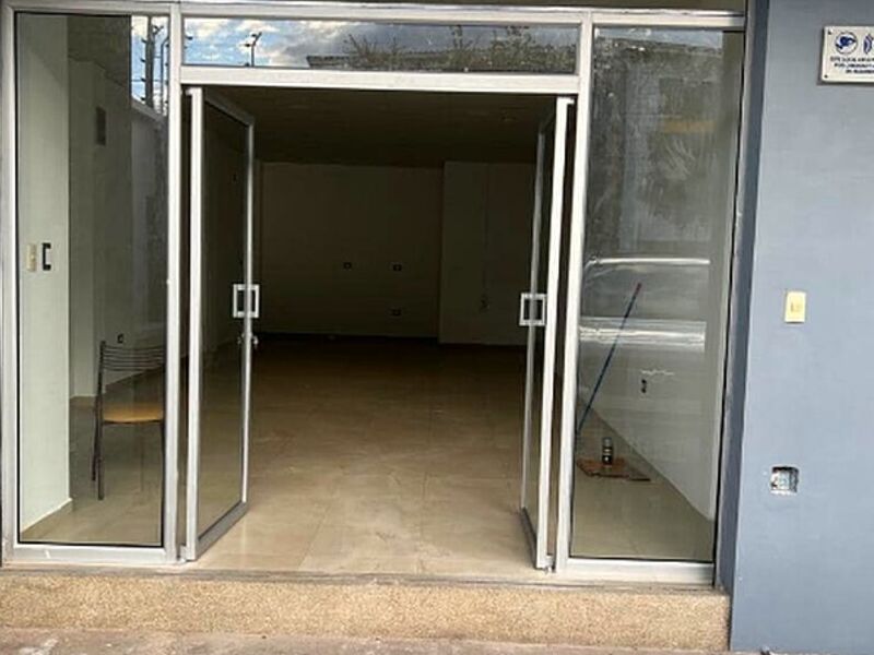 Puerta Batiente Aluminio Cuenca
