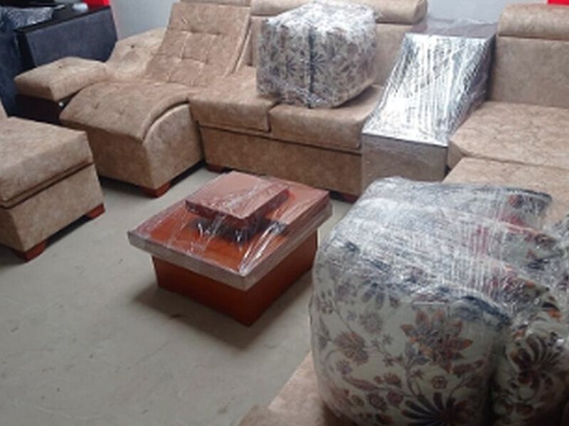 Mueble tapizado beige Ecuador
