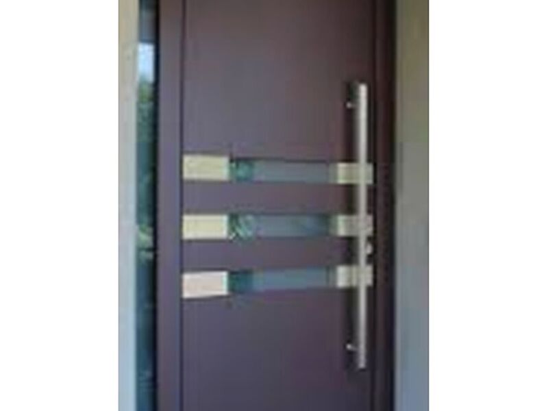 puerta madera oscura Ecuador 