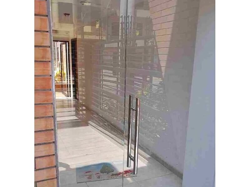 Puerta m6 Ecuador