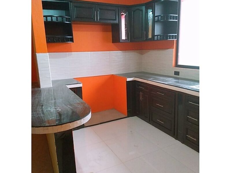 Mueble cocina madera pino Ecuador 