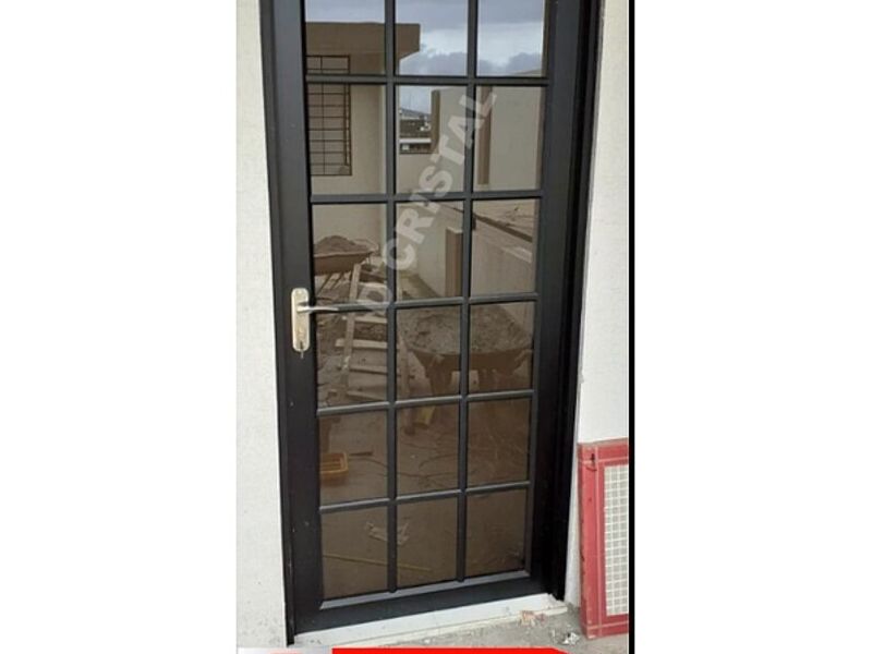 Puerta batiente reforzada Ecuador 