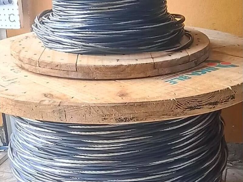 CABLES DE CORRIENTE DE ALUMINIO CAYAMBE