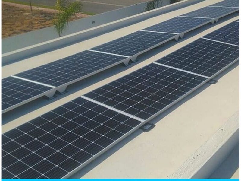 Paneles solares Comerciales-Quito