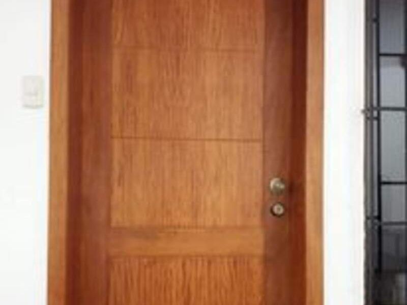 Puerta de Madera Corredera Minimalista