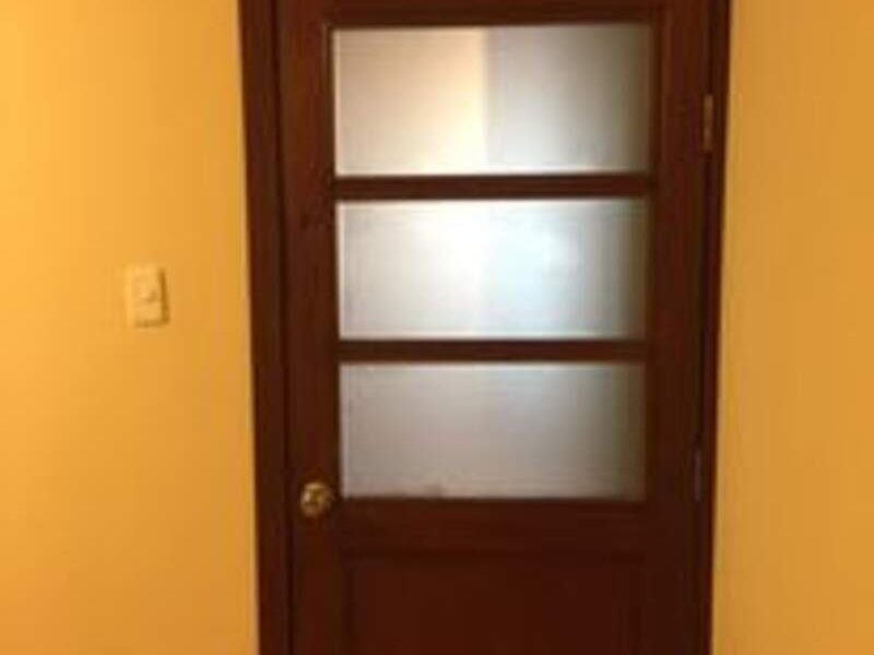 Puerta de Madera Giratoria
