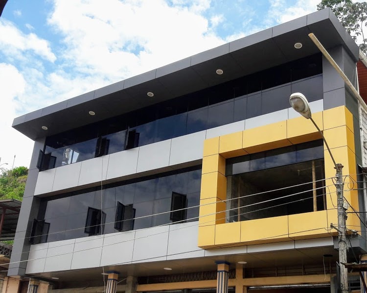 Instalacion Fachadas Calderon 