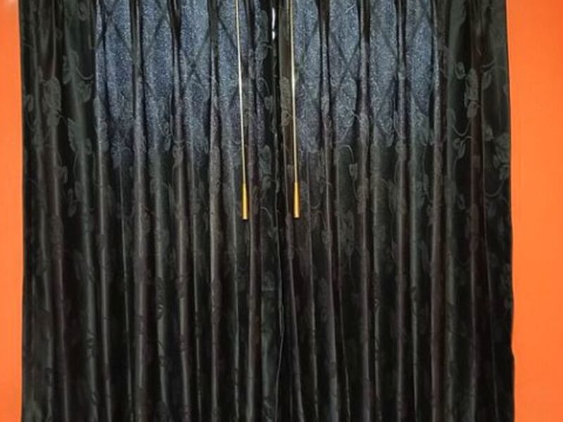 Cortina tradicional negra Ecuador