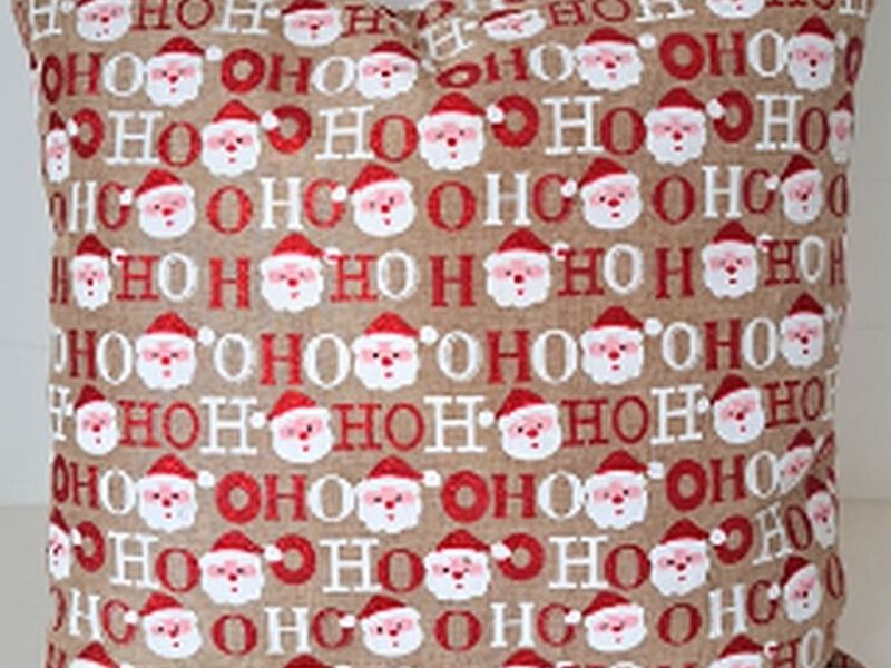 Cojin de tela de yute con diseño Ecuador