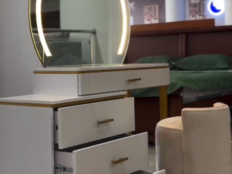 cómoda blanca Ecuador