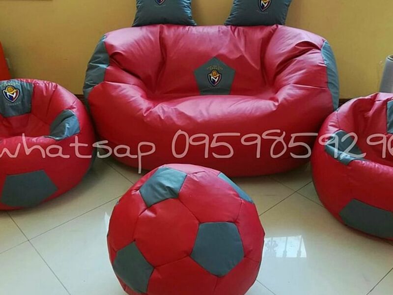 Puff pelota de futbol roja Ecuador