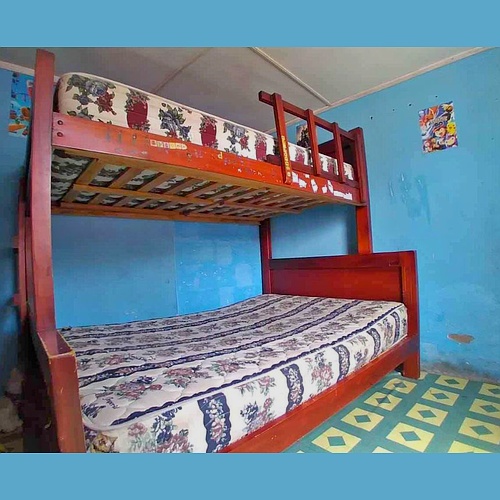 Cama pequeña Ecuador
