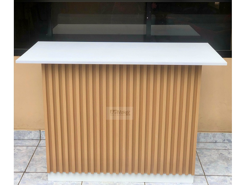 Mesa decorativa tapa blanca Ecuador