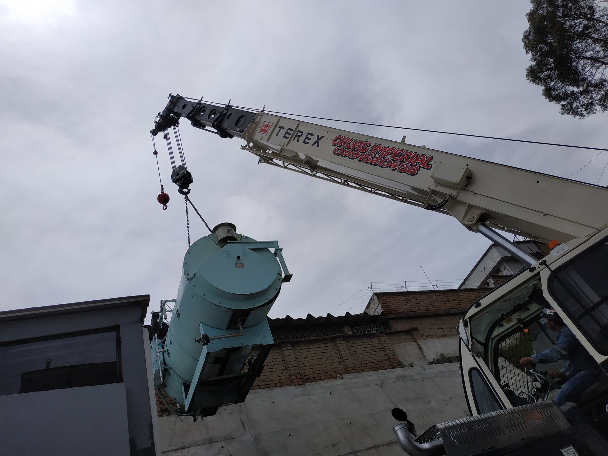 Servicio de gruas Ecuador 