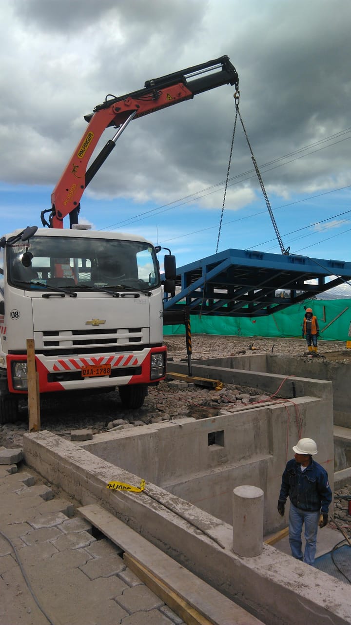 Servicio de gruas Quito