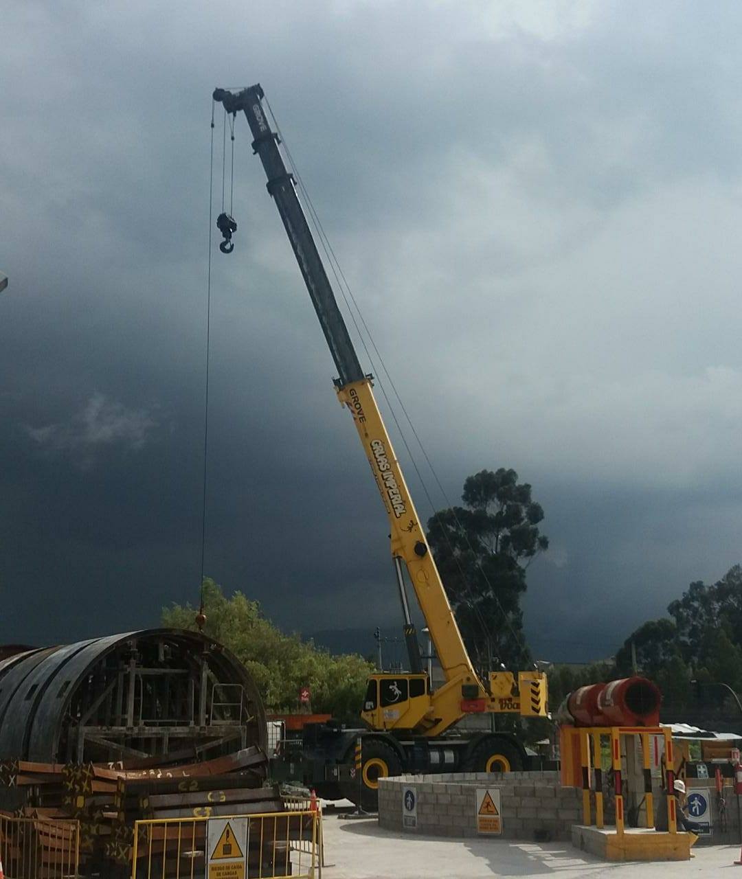 Servicio de gruas telescopicas Quito