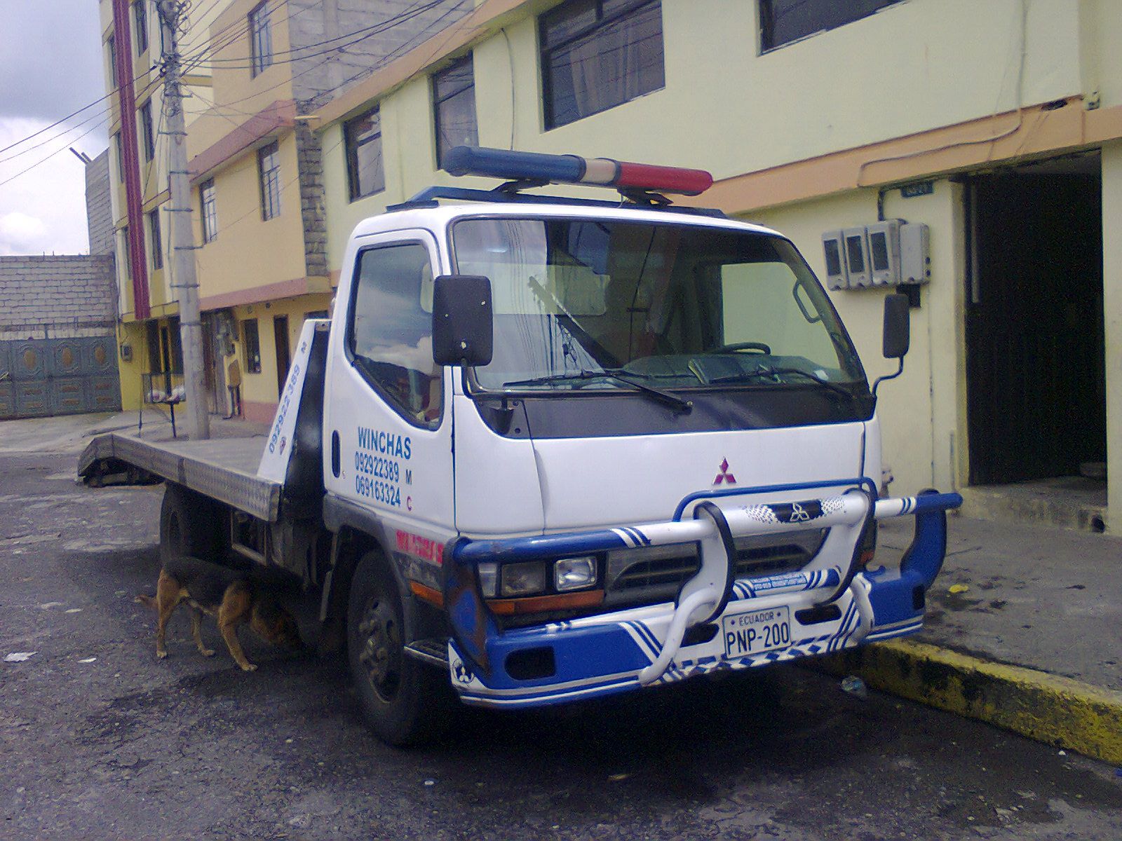 Servicio de gruas fuera de la ciudad Ecuador 