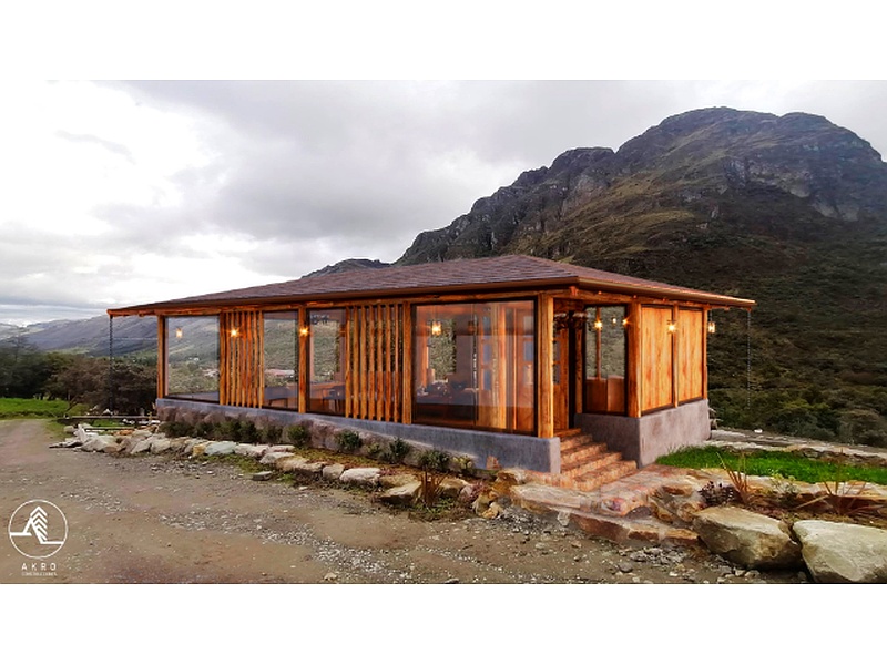 Vivienda con piedra Ecuador