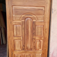 Maderas y Puertas