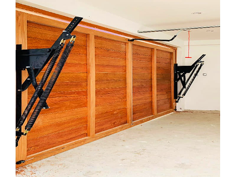 Puerta Garaje Doble Hoja Madera Ecuador