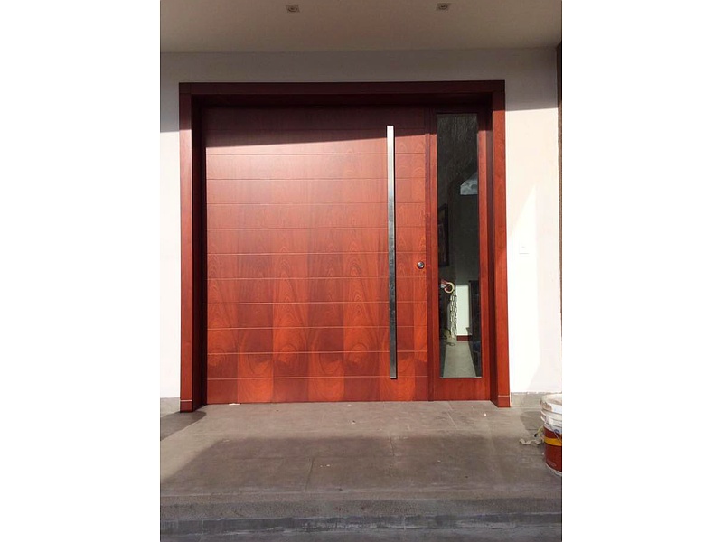 Instalación Puertas Pivotantes Loja